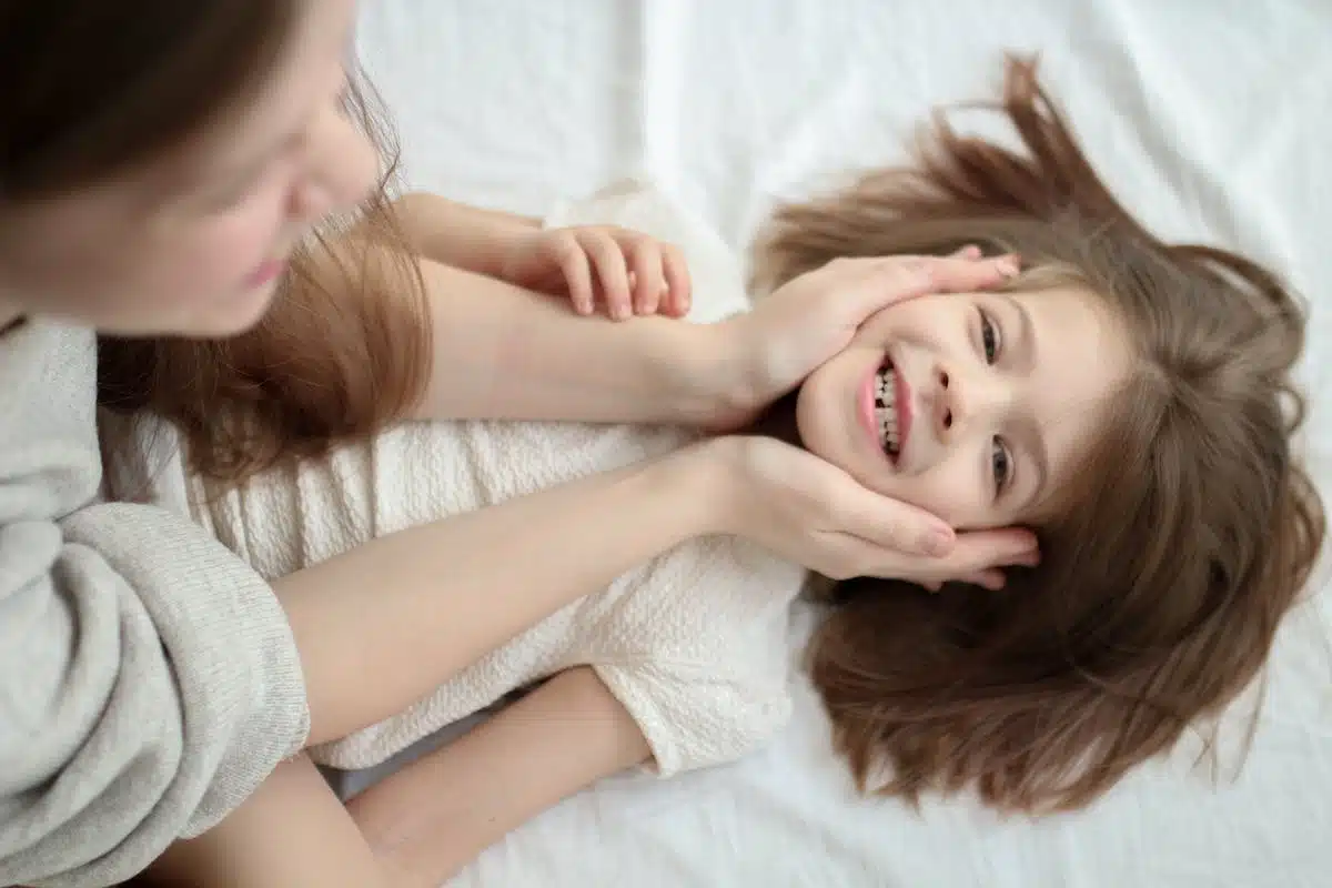 enfant  réconfort
